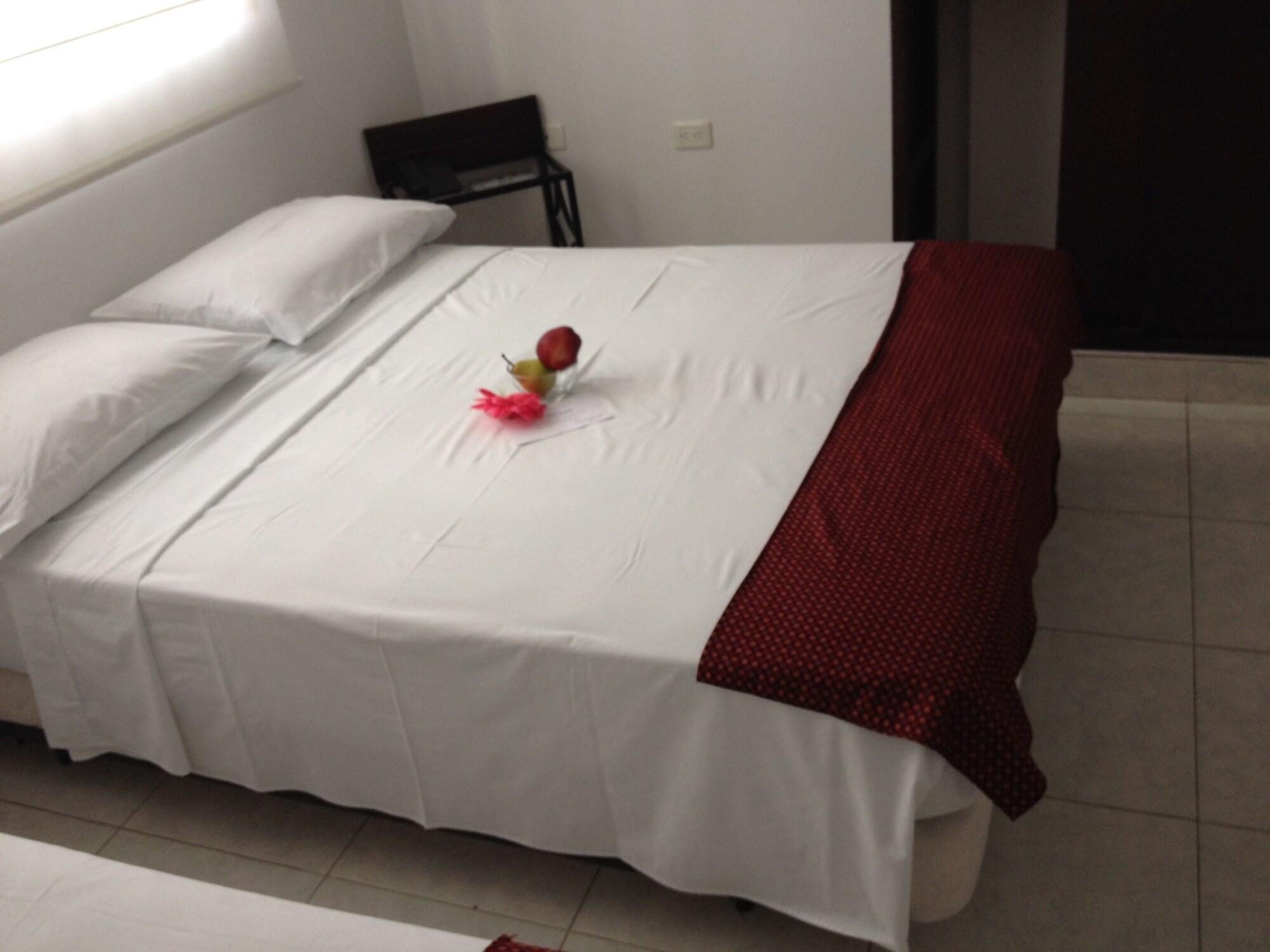 Hotel Casa Pablo Неива Екстериор снимка