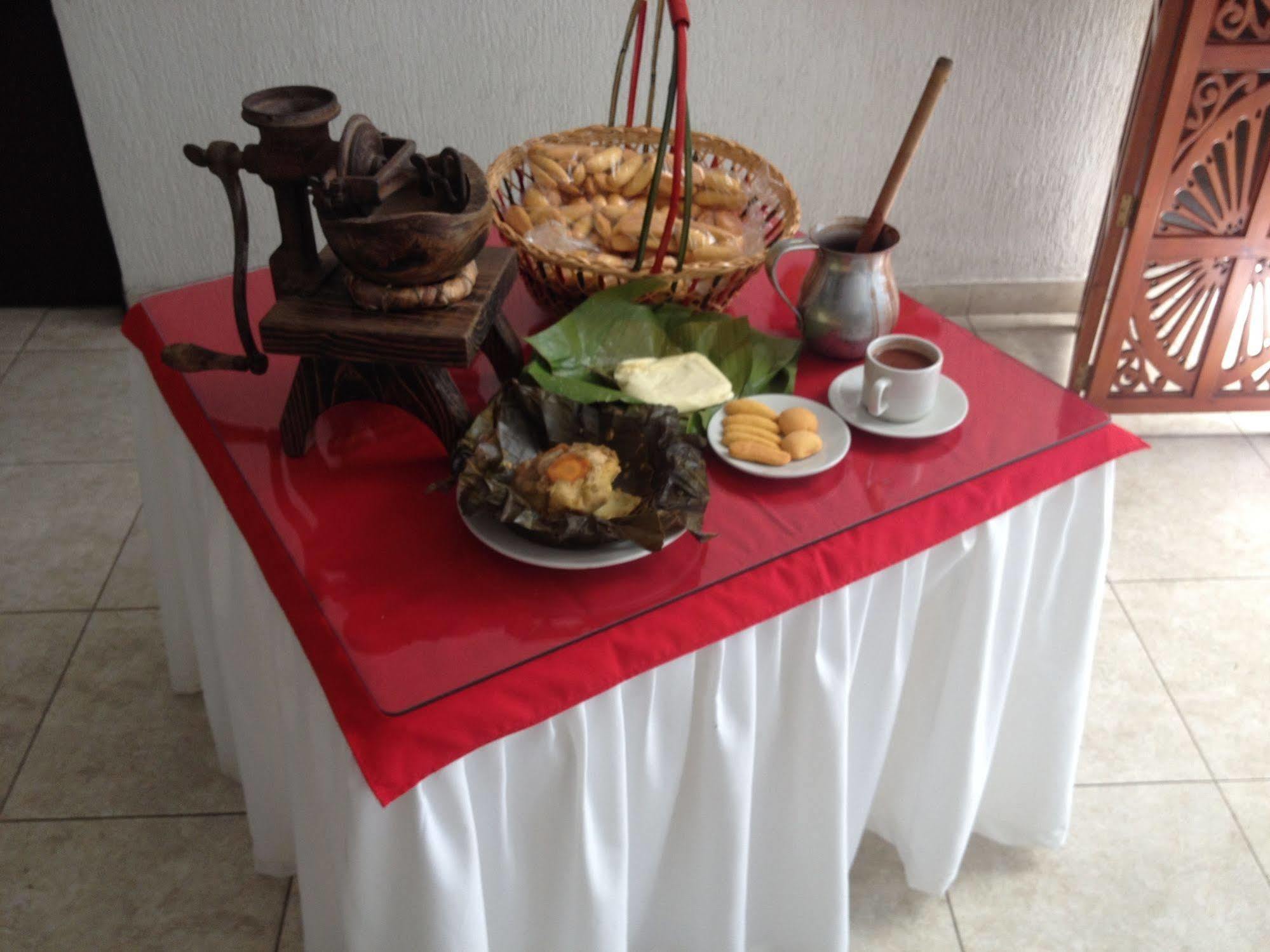 Hotel Casa Pablo Неива Екстериор снимка
