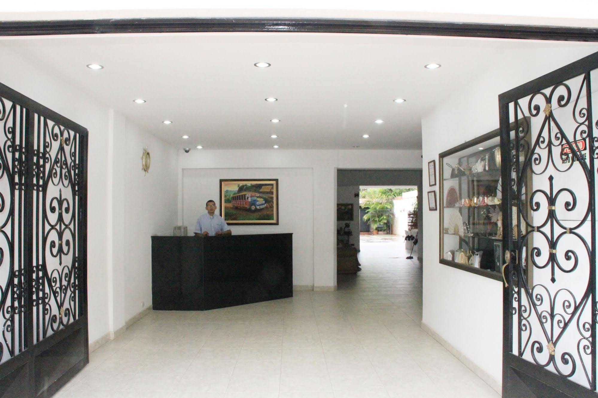 Hotel Casa Pablo Неива Екстериор снимка